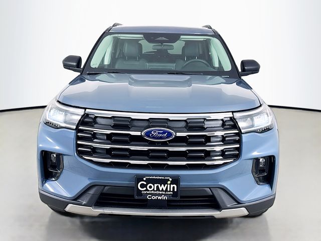 2025 Ford Explorer photo 2