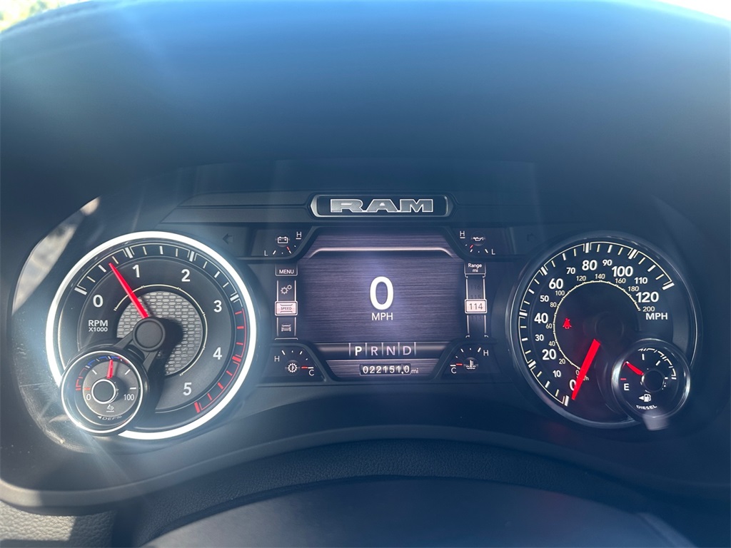 2022 Ram 3500 Laramie photo 13