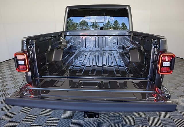 2025 Jeep Gladiator Rubicon photo 7