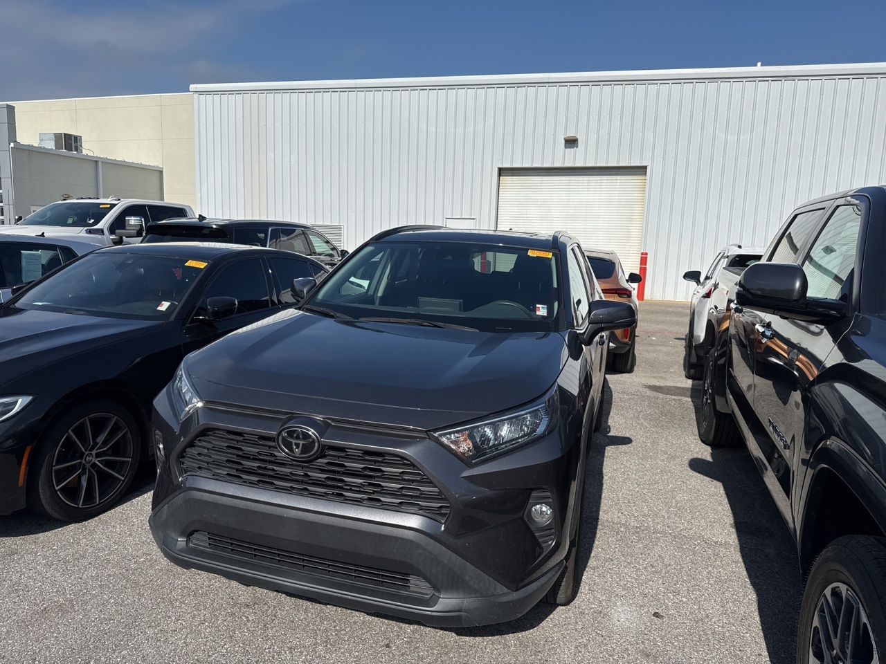 Used 2021 Toyota RAV4 XLE with VIN 2T3W1RFV7MC154206 for sale in Kansas City