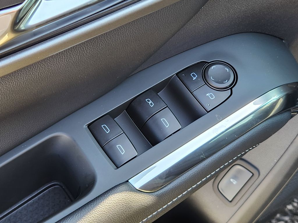 2025 Chevrolet Traverse photo 19