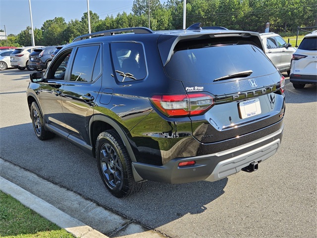 2025 Honda Pilot TrailSport photo 11