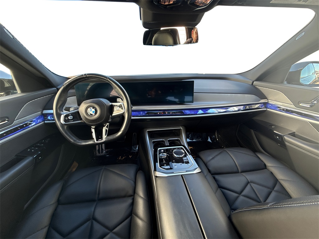 2023 Bmw 740i photo 17