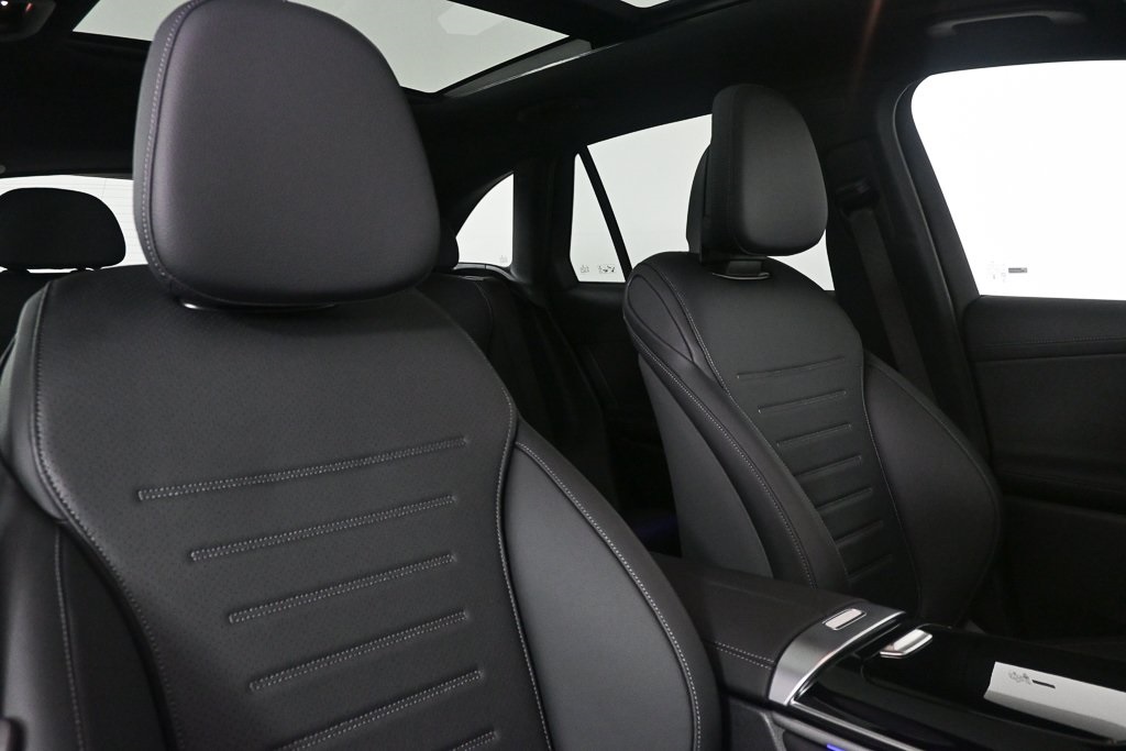 2026 Mercedes Benz GLC 300 4MATIC photo 13