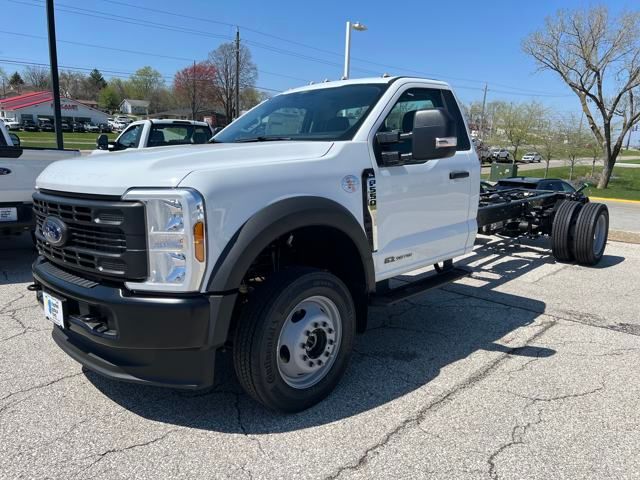 2025 Ford F-550 XL photo 2