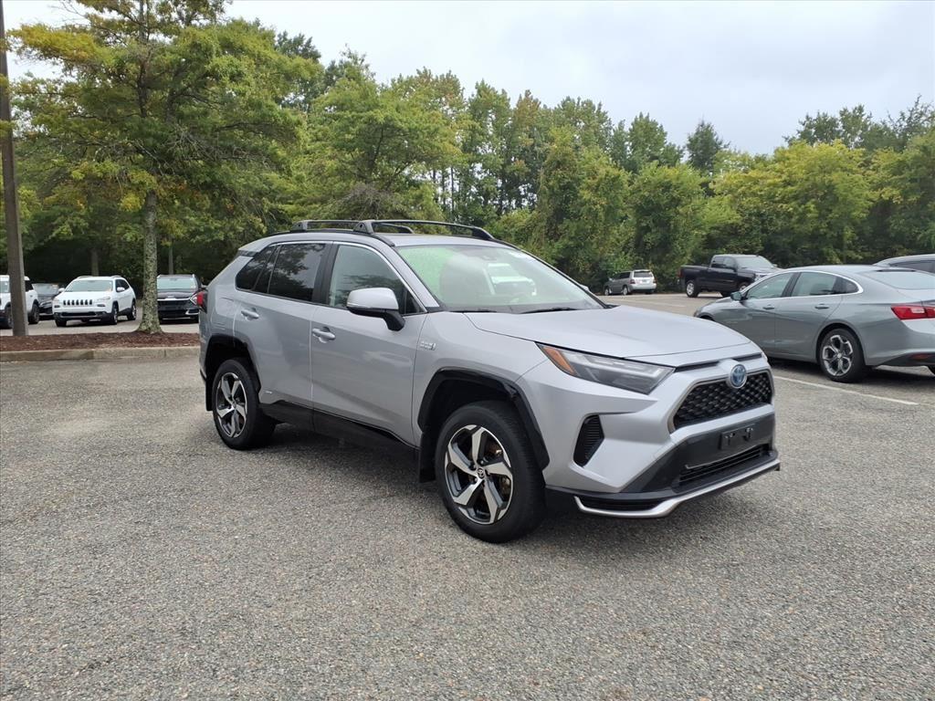 2023 Toyota RAV4 SE's photo