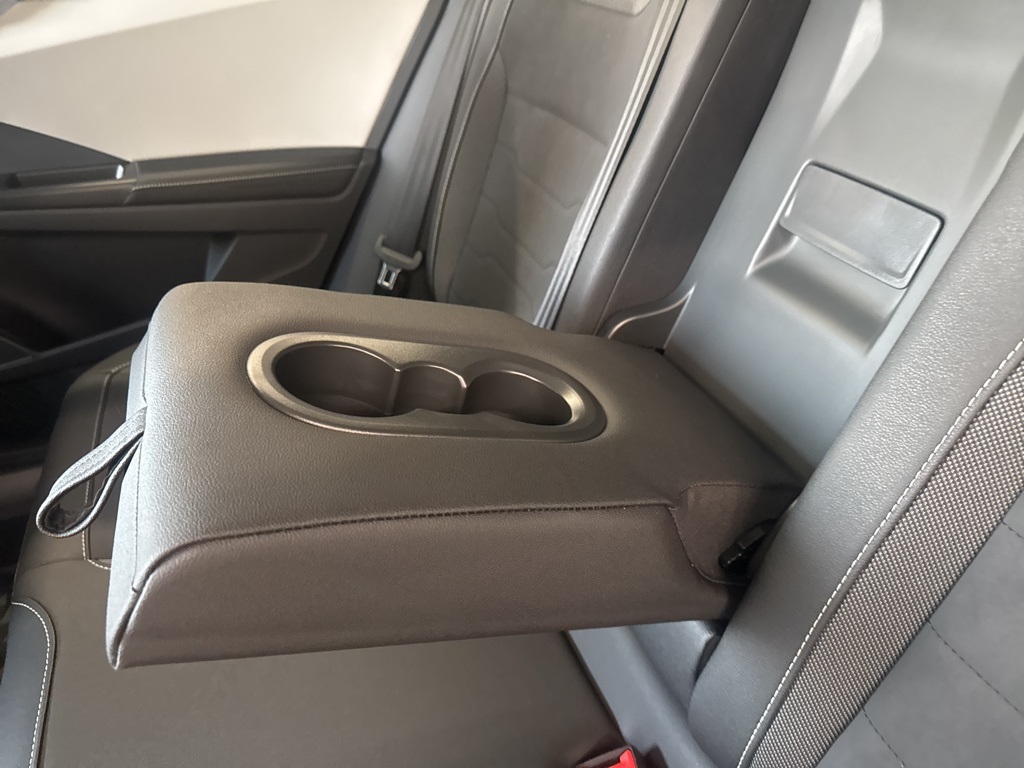2025 Volkswagen Taos SE photo 23