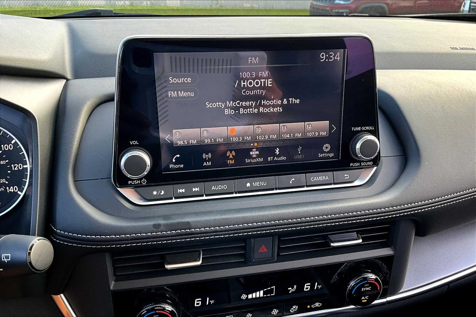 2024 Nissan Rogue SV photo 29