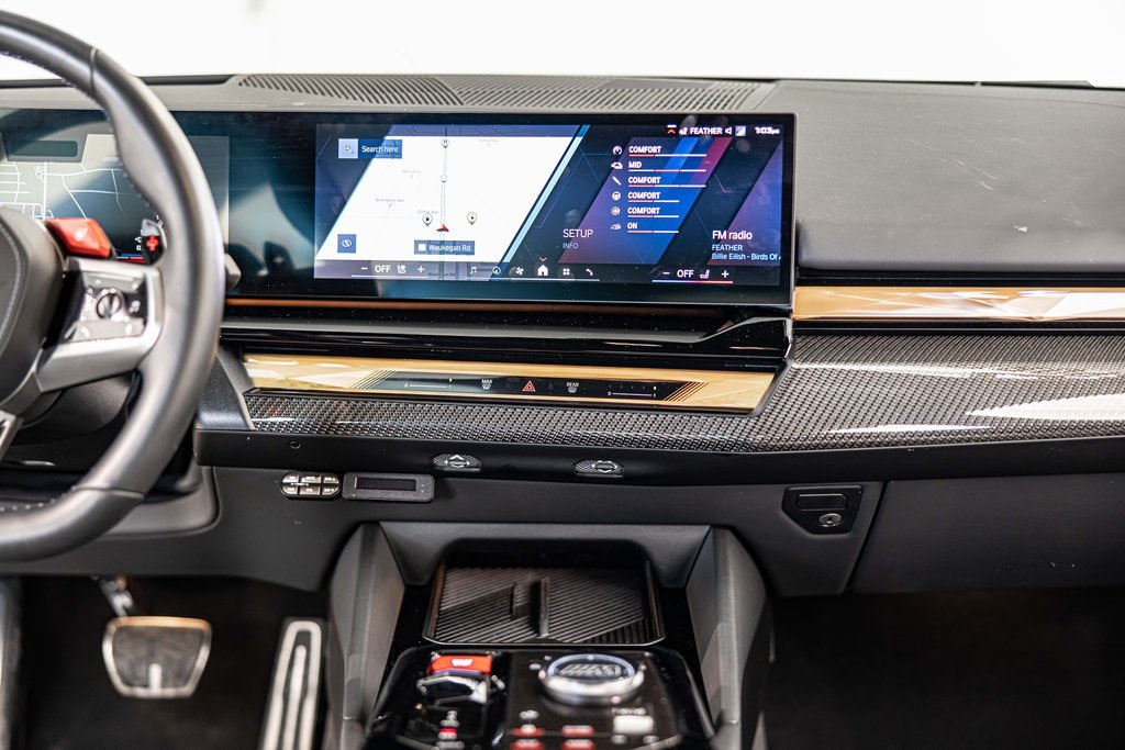 2025 BMW M5 - Image 37