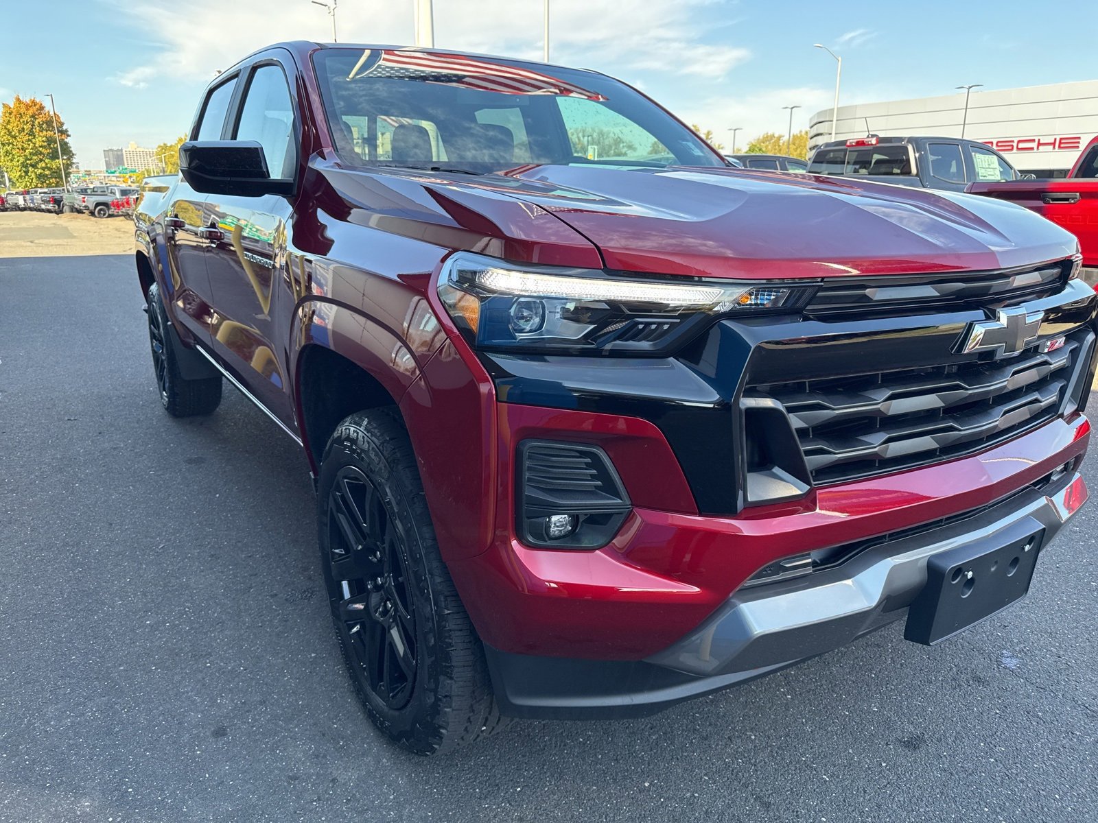 2025 Chevrolet Colorado Z71 photo 2