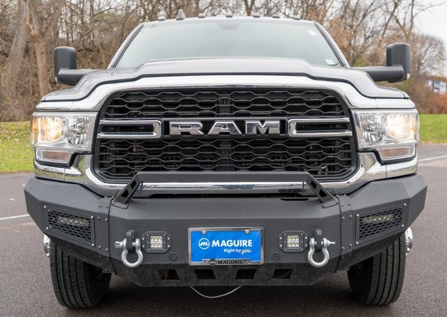 2022 Ram 3500 Tradesman photo 3