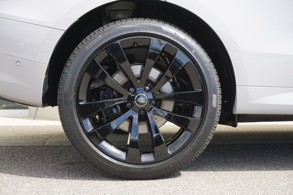 2025 Land Rover Range Rover Sport SE photo 30