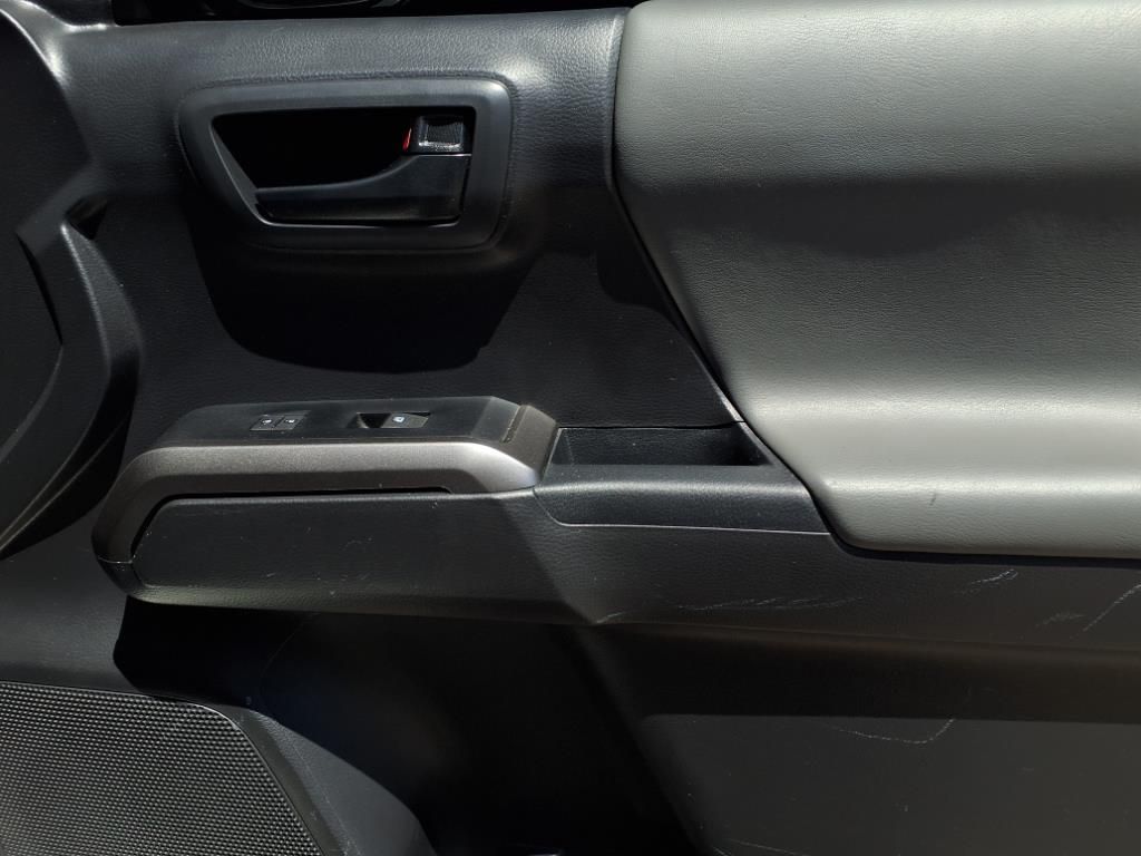 2023 Toyota Tacoma TRD Sport V6 photo 23