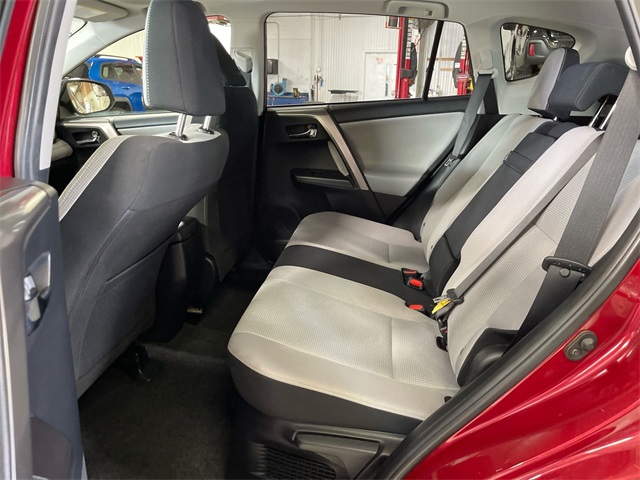 2018 Toyota RAV4 Hybrid XLE photo 20