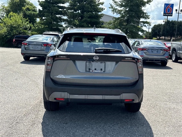 2025 Nissan Kicks SV photo 2