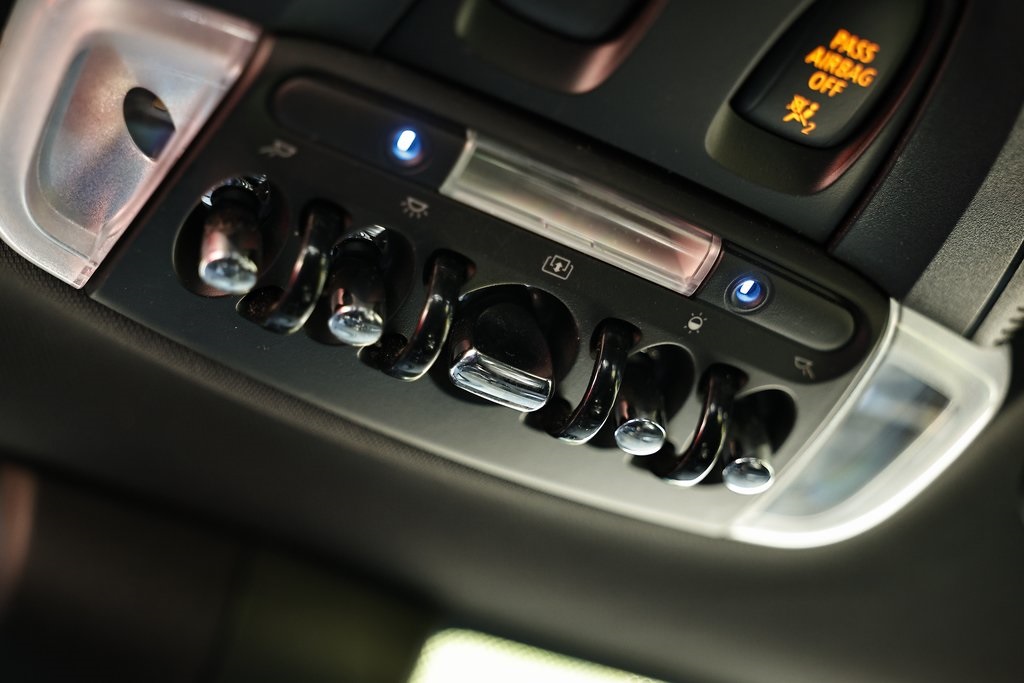 2020 Mini Cooper Signature photo 36