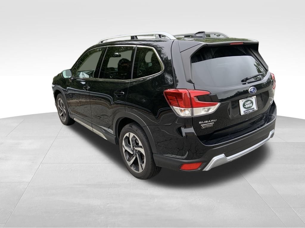 2023 Subaru Forester Touring photo 3