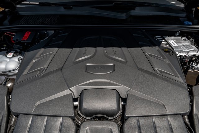 2025 Porsche Cayenne Turbo GT photo 29