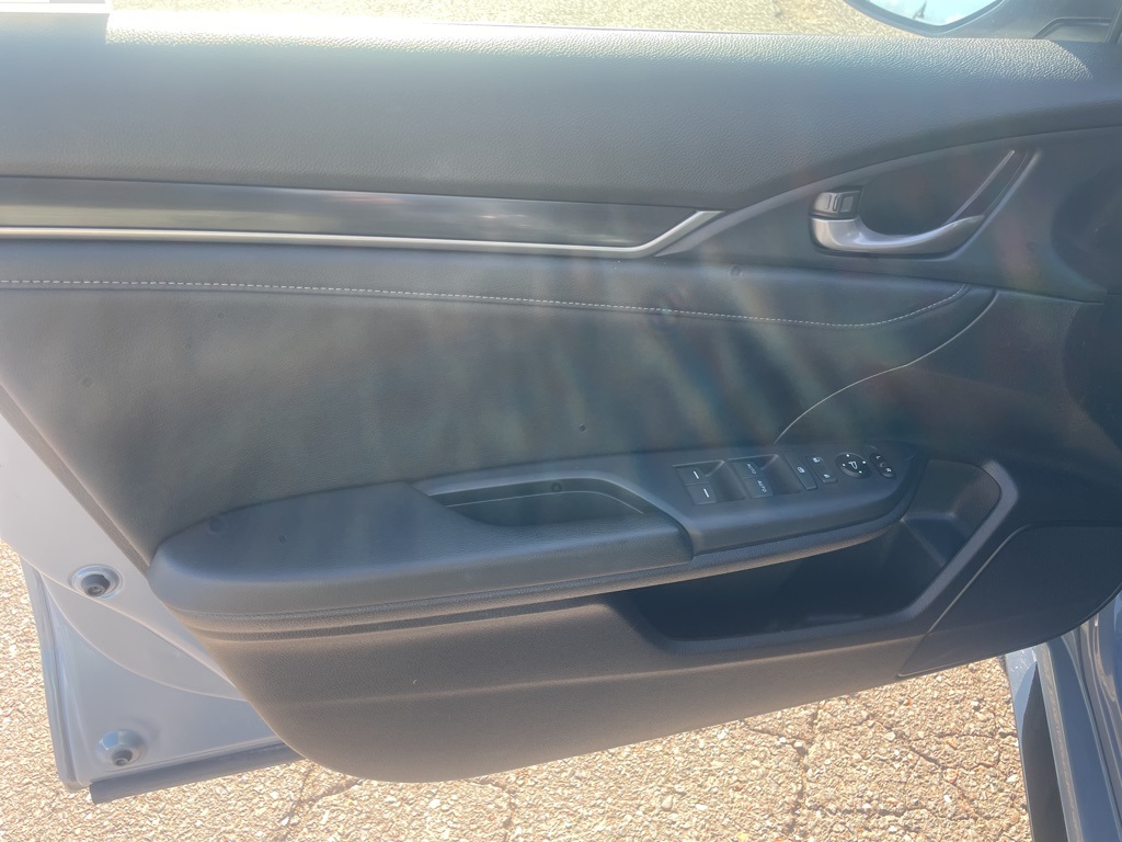 2021 Honda Civic Sport Touring photo 10