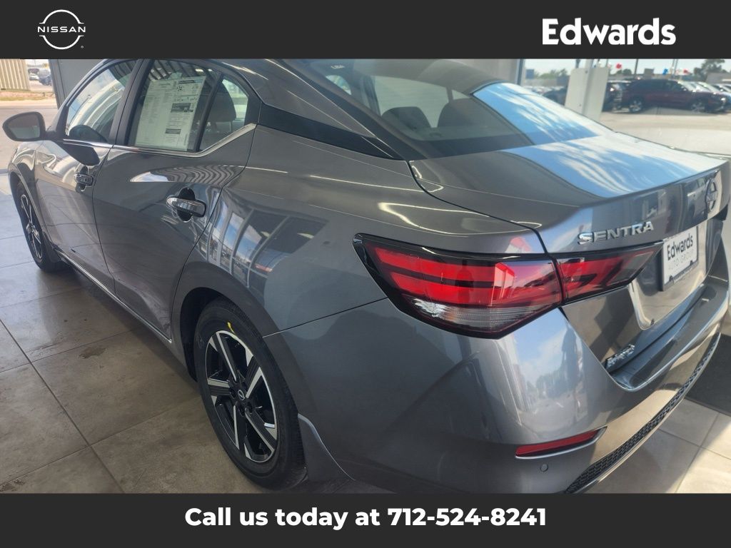 2025 Nissan Sentra S photo 4