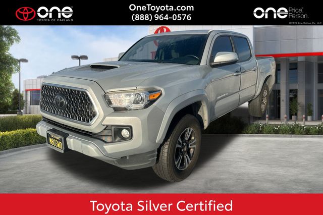 2018 Toyota Tacoma TRD Sport's photo