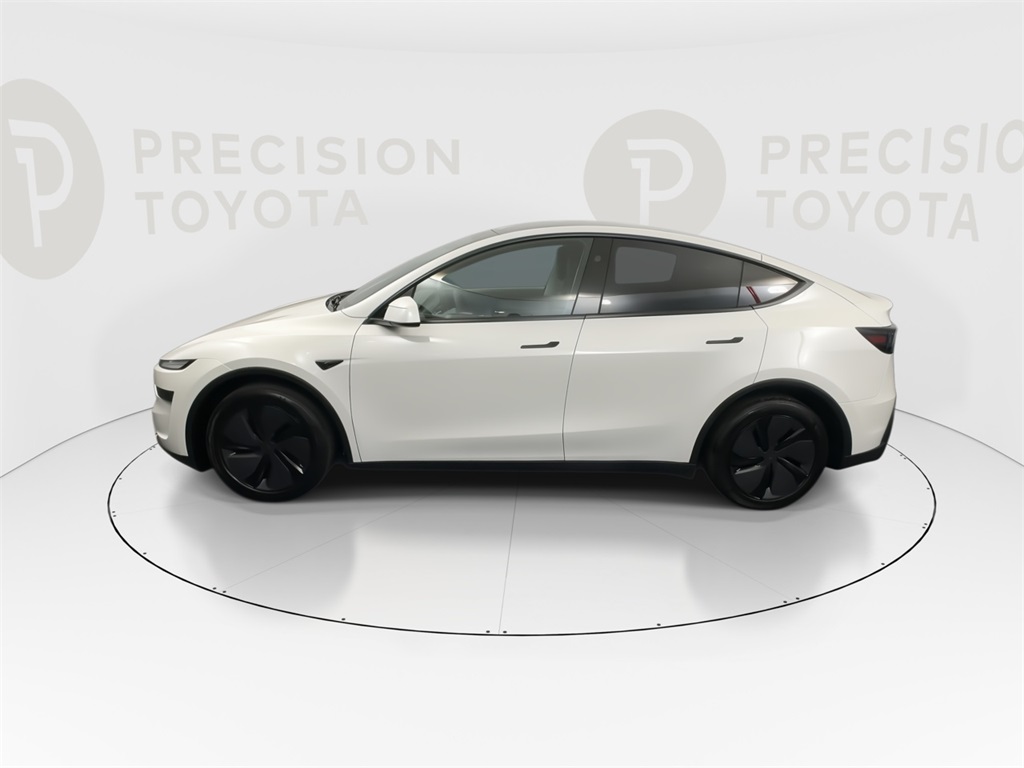 2026 Tesla Model Y Long Range photo 12