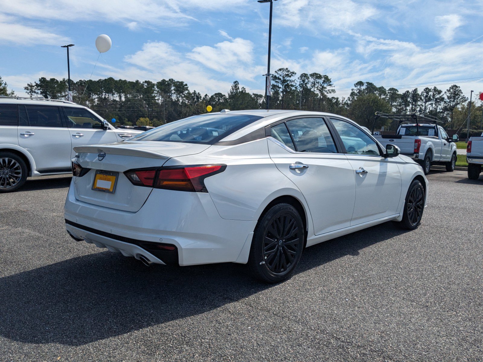 2025 Nissan Altima SV Special Edition photo 3