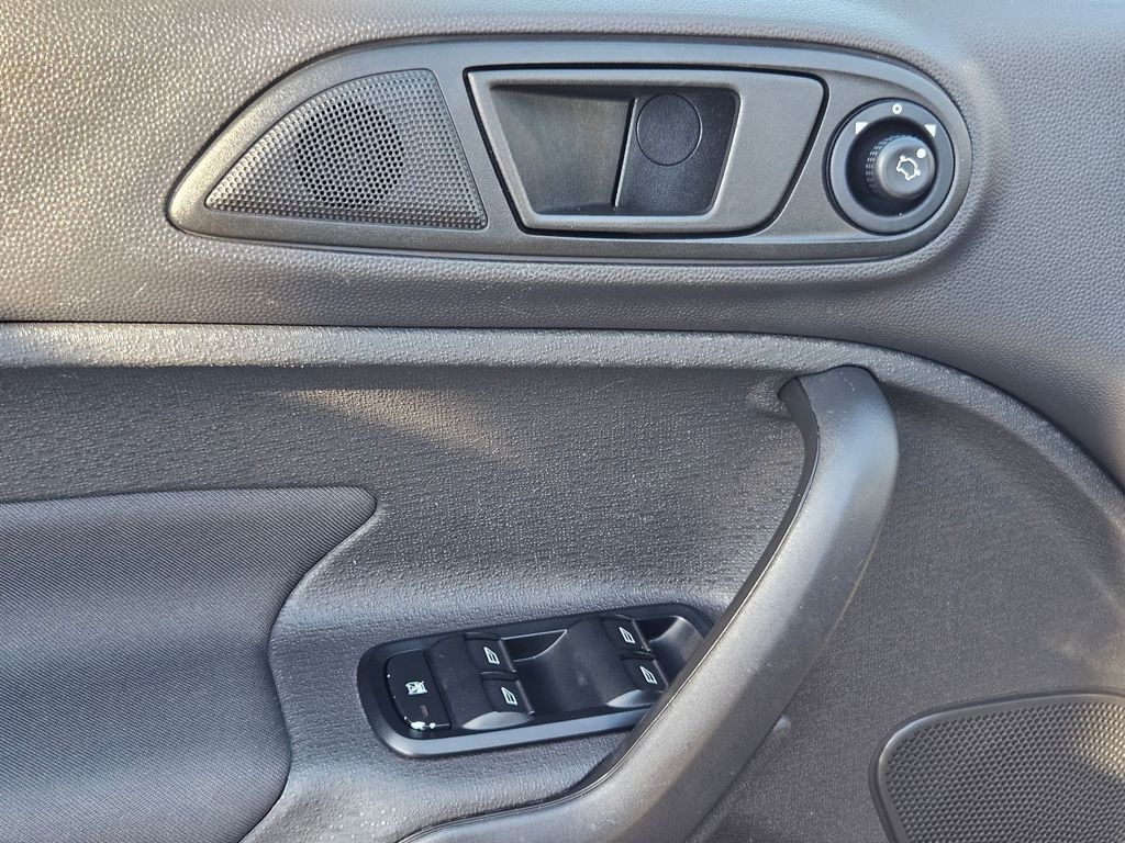 2019 Ford Fiesta SE photo 10