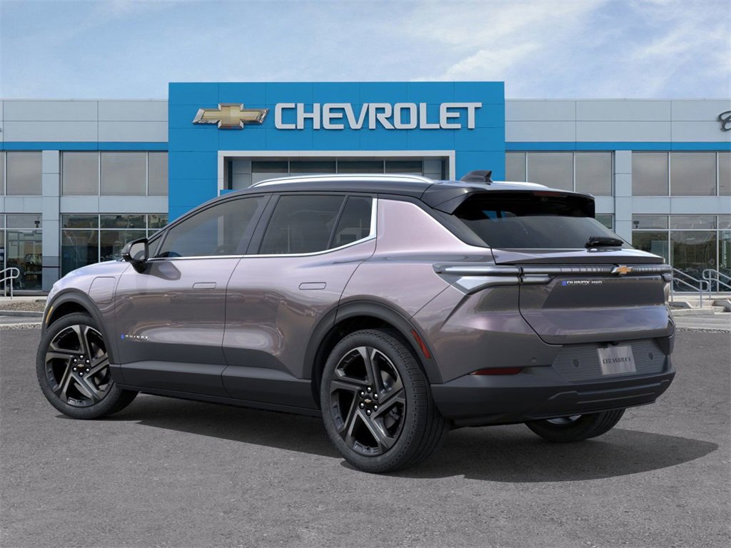 2026 Chevrolet Equinox LT photo 2