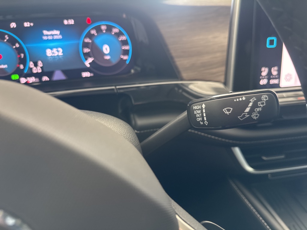 2026 Volkswagen Atlas SEL Premium R-Line photo 17