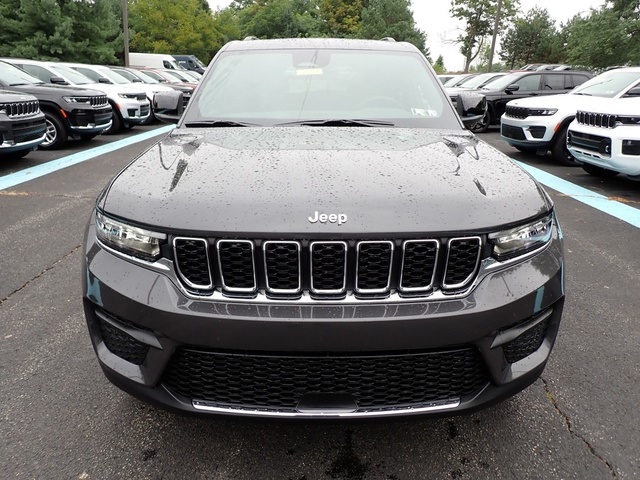 2025 Jeep Grand Cherokee Laredo X photo 8