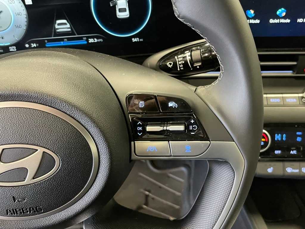 2024 Hyundai Elantra SEL Convenience photo 27