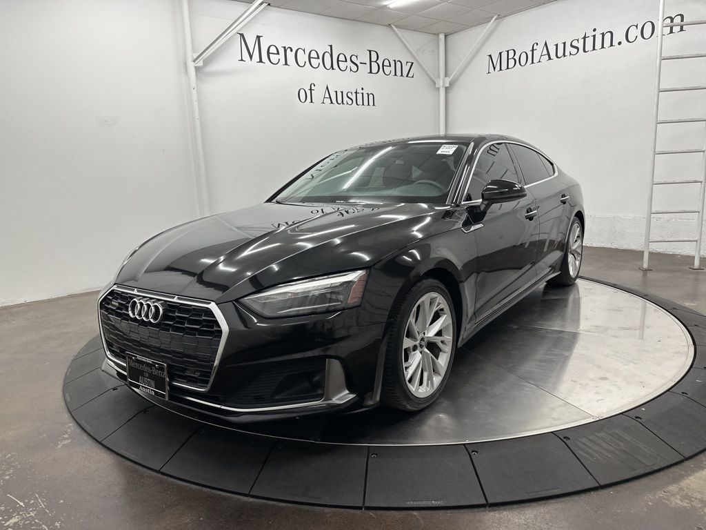 2022 Audi A5 Premium Quattro photo 2