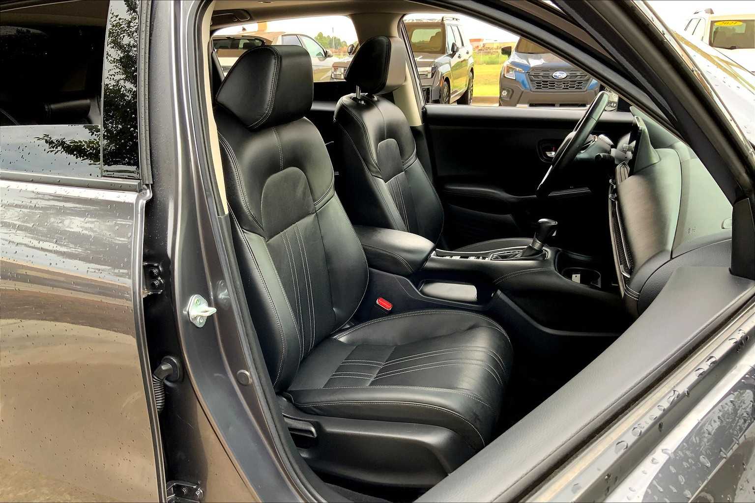 2023 Honda HR-V EX-L photo 7