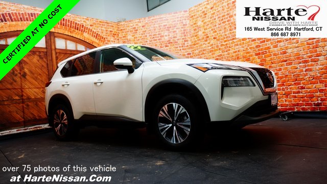 2022 Nissan Rogue SV's photo