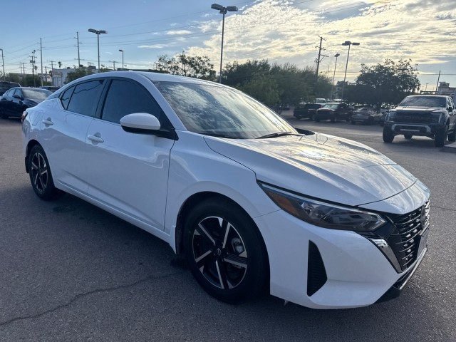 Used 2024 WHITE Nissan SV image 1