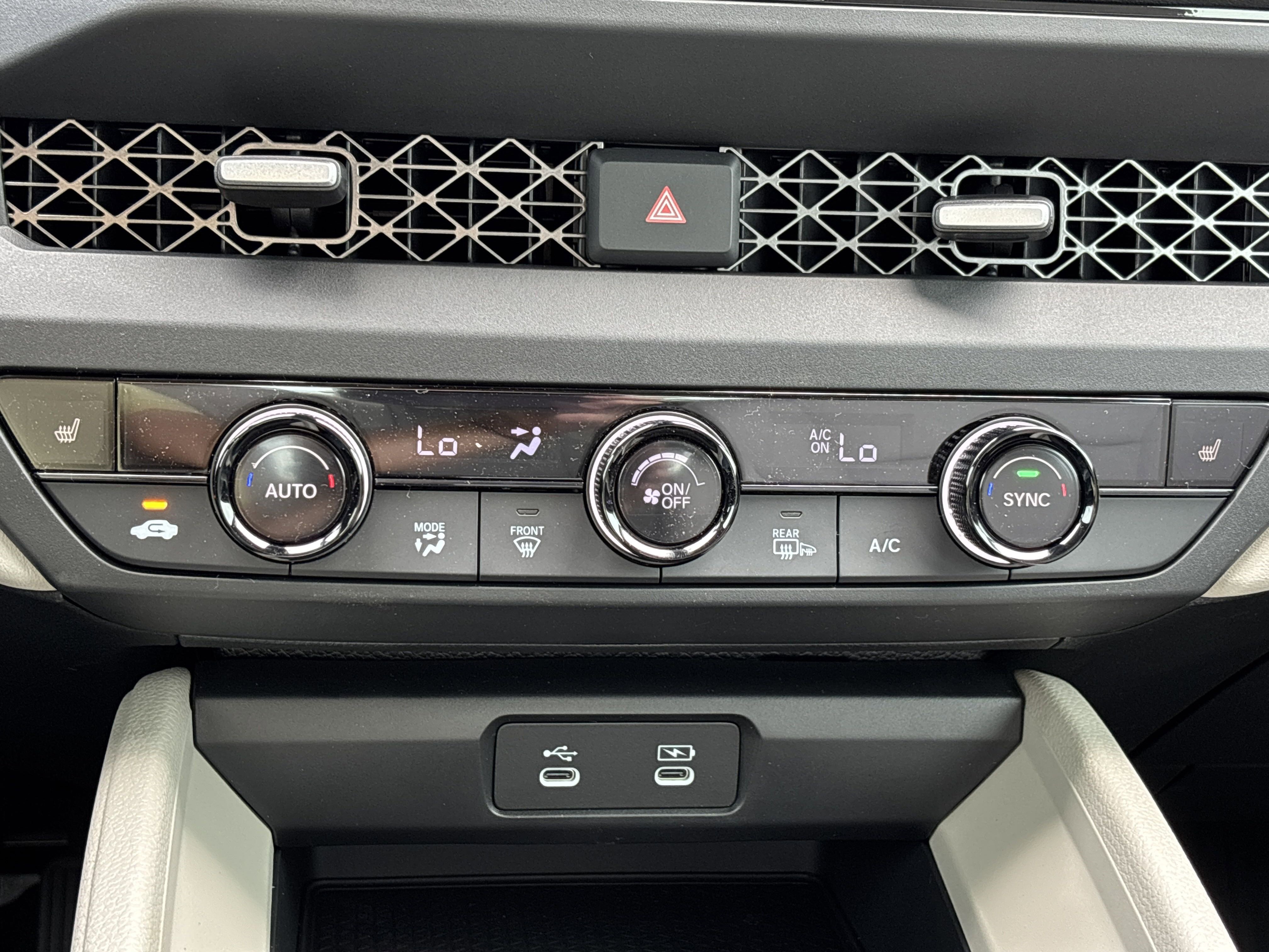2025 Honda Accord SE photo 3