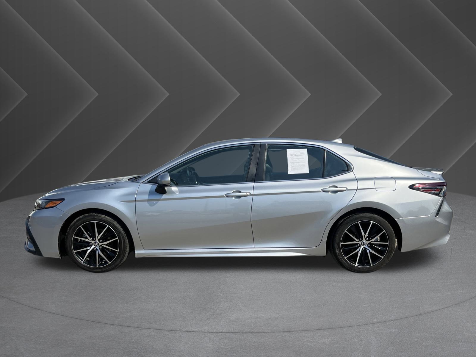2024 Toyota Camry SE photo 2