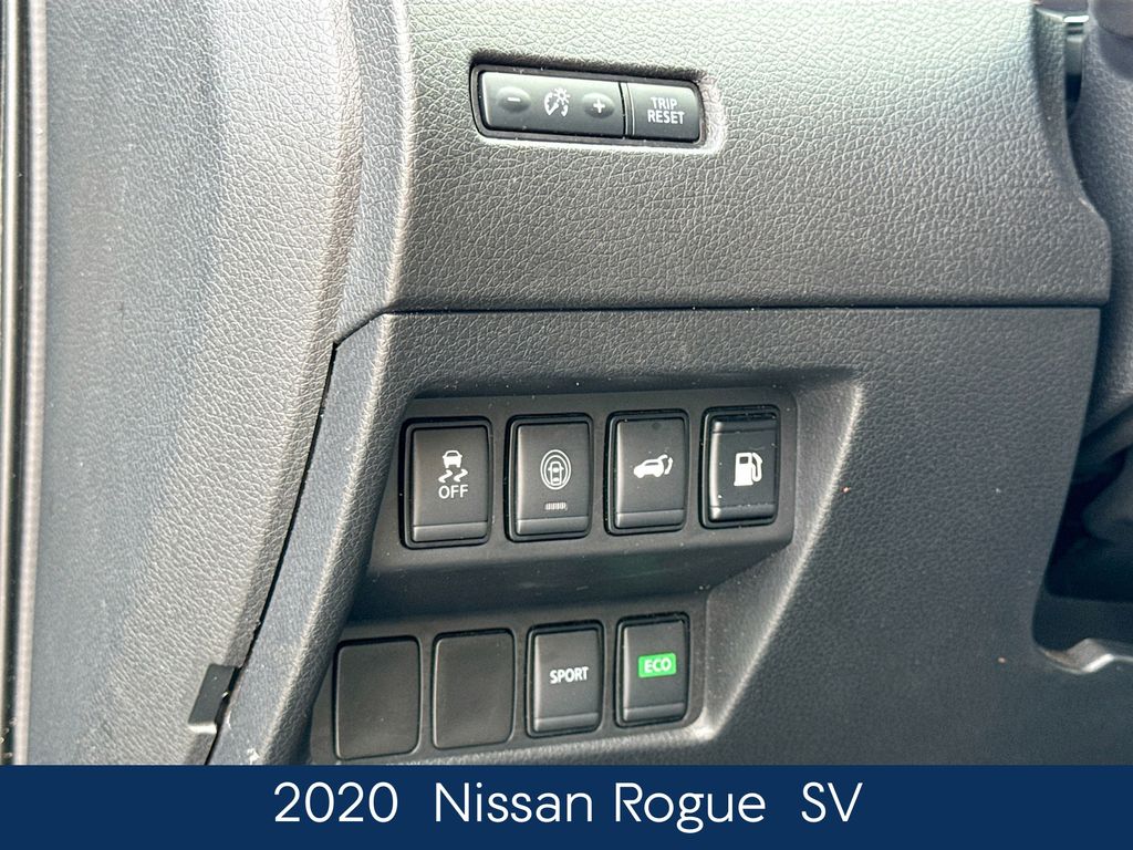 2020 Nissan Rogue SV photo 14