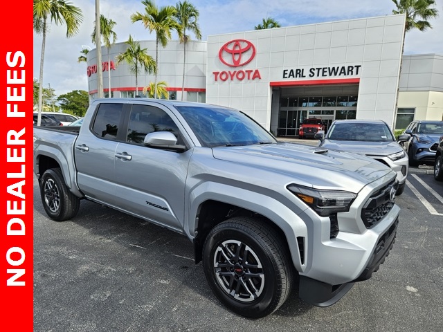 2024 Toyota Tacoma TRD Sport's photo