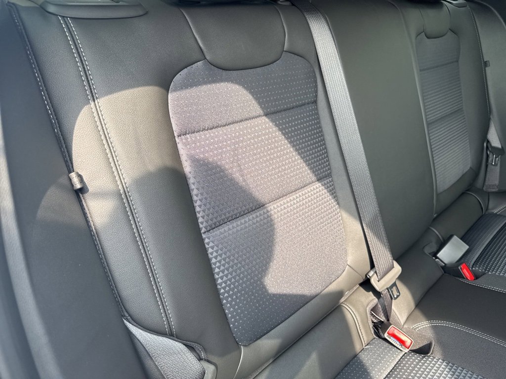 2025 Chevrolet Trax LT photo 28