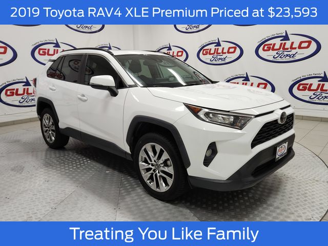 2019 Toyota RAV4 XLE Premium's photo