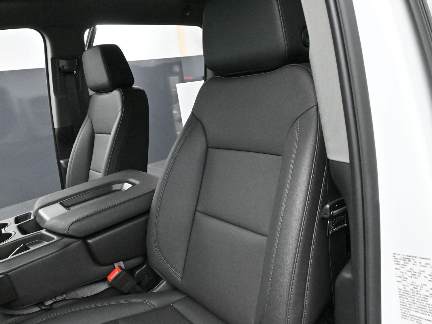 2025 Chevrolet Silverado 2500HD photo 14