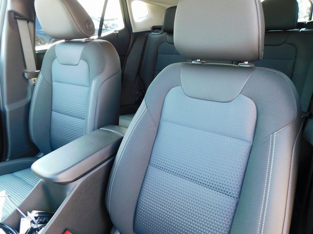 2025 Chevrolet Trax LT photo 14