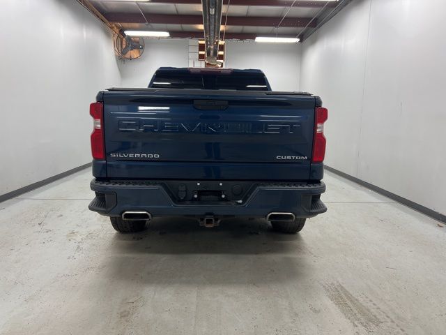 2020 Chevrolet Silverado 1500 Custom photo 2