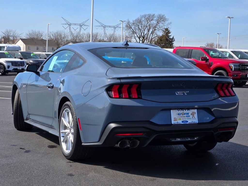 2025 Ford Mustang GT Premium photo 11