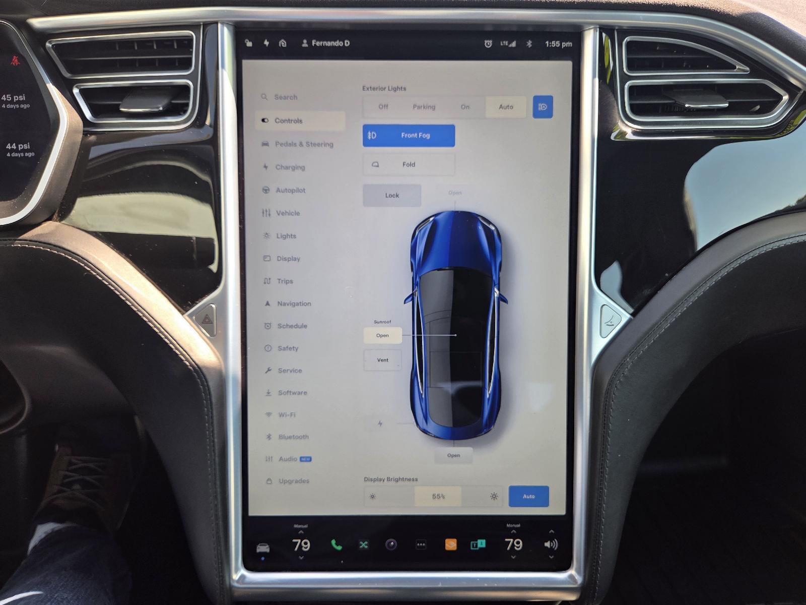 2016 Tesla Model S 70D photo 11