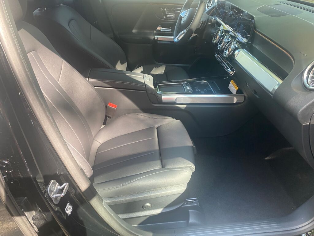 2026 Mercedes Benz GLB 250 4MATIC photo 20