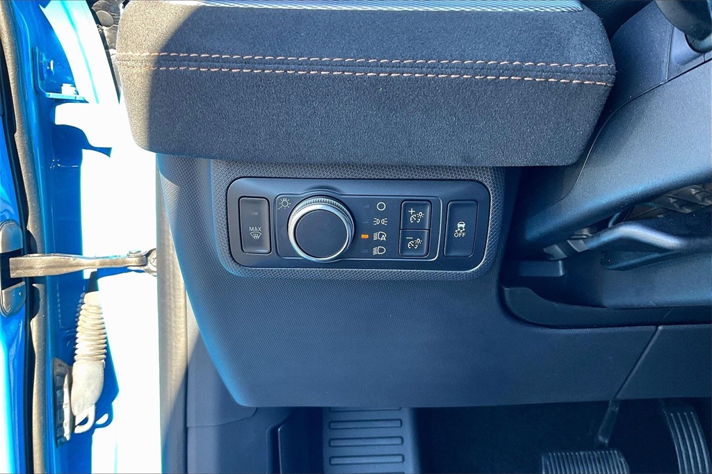 2021 FORD MUSTANG MACH-E - Image 33