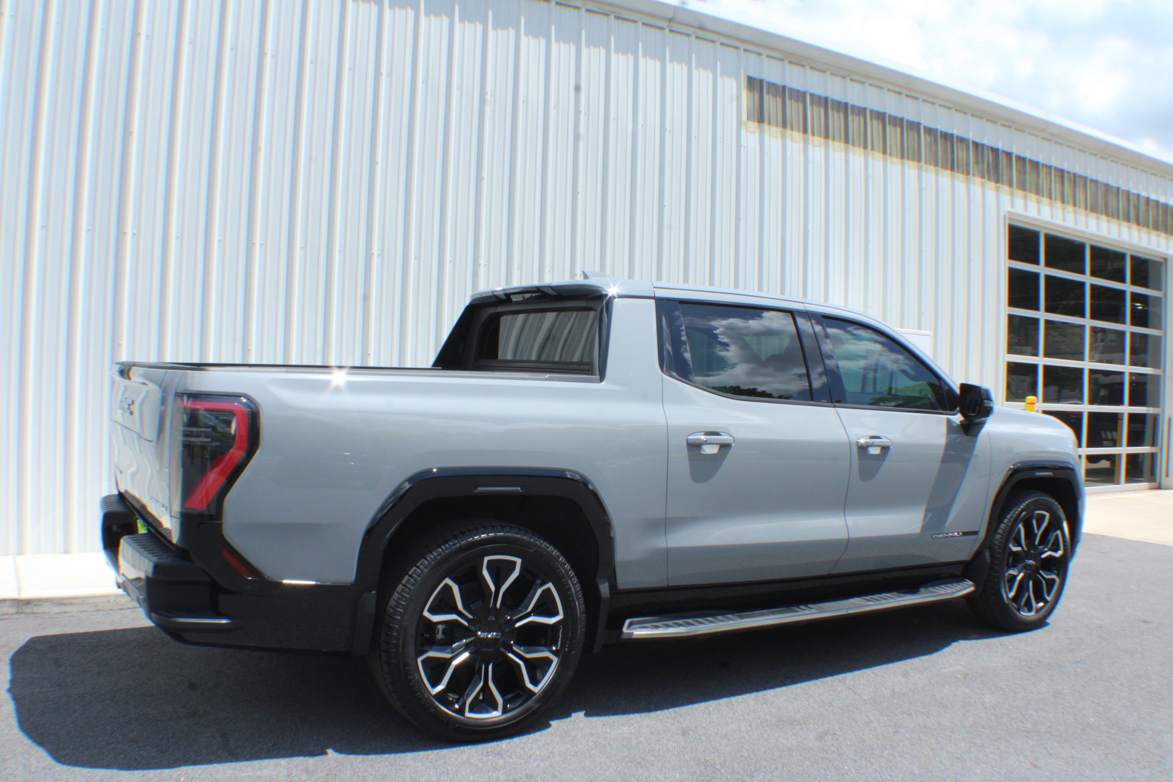 Used 2025 GMC Sierra EV Denali with VIN 1GT40LELXSU402657 for sale in Cartersville, GA